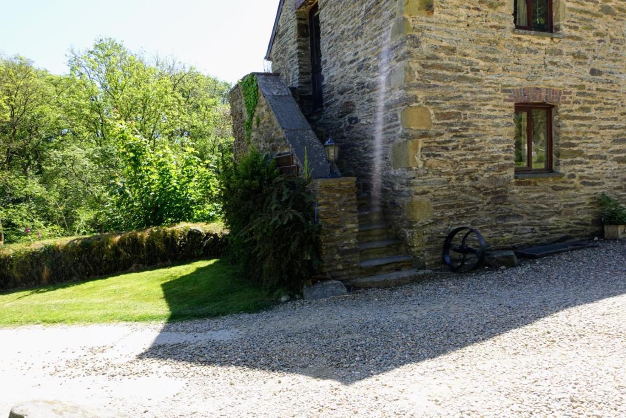 Troedyrhiw Holiday Cottages Cardigan Exterior photo